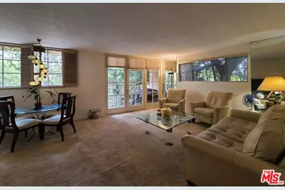 933 Hilgard Ave #301, Los Angeles, CA 90024 - Photo 1