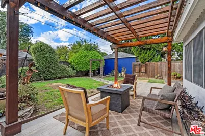 8131 Paso Robles Ave, Lake Balboa, CA 91406 - Photo 1