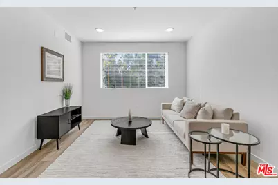 10824 Blix St #104, Toluca Lake, CA 91602 - Photo 1
