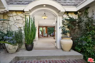 14128 Dickens St, Sherman Oaks, CA 91423 - Photo 1