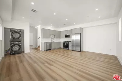 914 N Hudson Ave #1/2, Los Angeles, CA 90038 - Photo 1