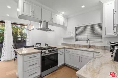 450 San Vicente Blvd #101, Santa Monica, CA 90402 - Photo 1