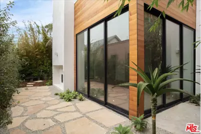 1033 Grant St, Santa Monica, CA 90405 - Photo 1