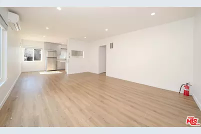 332 S Wilton Pl #1, Los Angeles, CA 90020 - Photo 1
