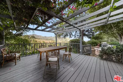 2280 Mountain Oak Dr, Los Angeles, CA 90068 - Photo 1