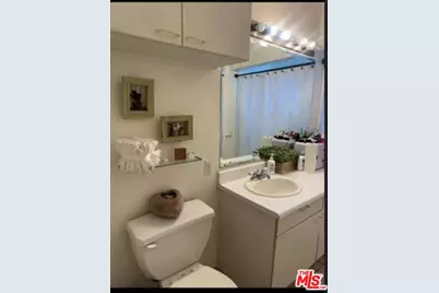 4834 W 142nd St, Hawthorne, CA 90250 - Photo 1