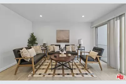 18518 Mayall St #H, Northridge, CA 91324 - Photo 1