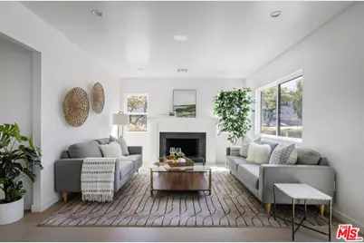 4918 10th Ave, Los Angeles, CA 90043 - Photo 1