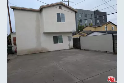 317 W 111th St #2, Los Angeles, CA 90061 - Photo 1