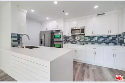 230 S Catalina Ave #102, Redondo Beach, CA 90277 - Photo 1