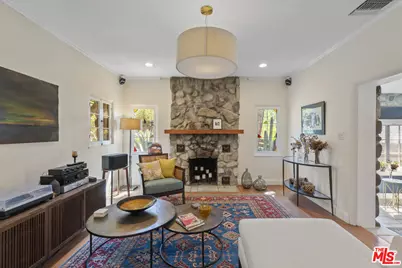 840 Country Club Dr, Burbank, CA 91501 - Photo 1