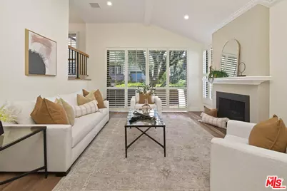 5711 Owensmouth Ave #131, Woodland Hills, CA 91367 - Photo 1