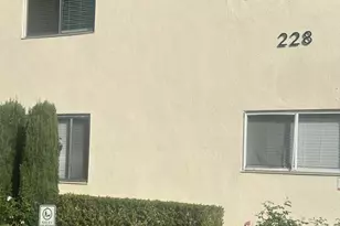 228 S Doheny Dr, Beverly Hills, CA 90211 - Photo 1