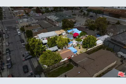 1819 E 66th St, Los Angeles, CA 90001 - Photo 1