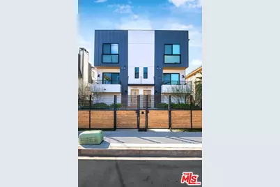 15328 Weddington St #1, Sherman Oaks, CA 91411 - Photo 1