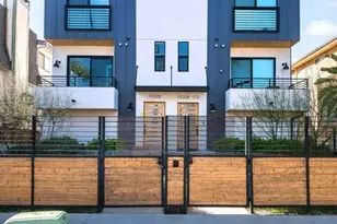 15328 Weddington St, Sherman Oaks, CA 91411 - Photo 1