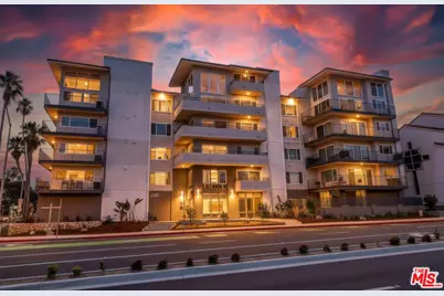 230 S Catalina Ave #415, Redondo Beach, CA 90277 - Photo 1