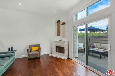 4620 Don Lorenzo Dr #A, Los Angeles, CA 90008 - Photo 1