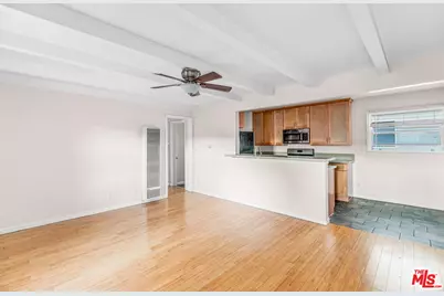 3996 Berryman Ave, Los Angeles, CA 90066 - Photo 1