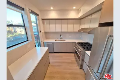 8326 Blackburn Ave #304, Los Angeles, CA 90048 - Photo 1