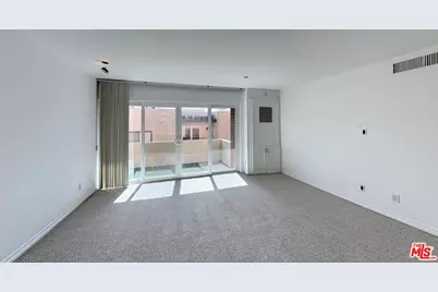 11750 W Sunset Blvd #317, Los Angeles, CA 90049 - Photo 1
