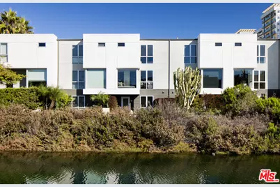 310 Washington Blvd #504, Marina del Rey, CA 90292 - Photo 1
