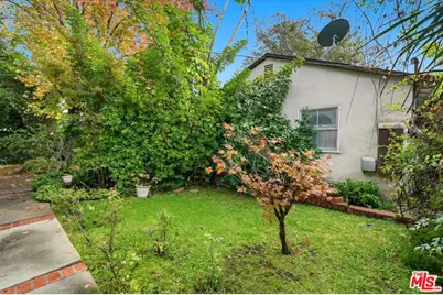 11401 Clover Ave, Los Angeles, CA 90066 - Photo 1