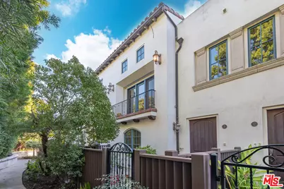 1619 Artesia Blvd #D, Manhattan Beach, CA 90266 - Photo 1