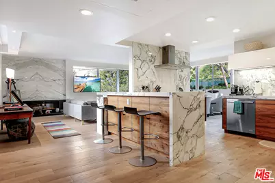 17352 W Sunset Blvd #301, Pacific Palisades, CA 90272 - Photo 1