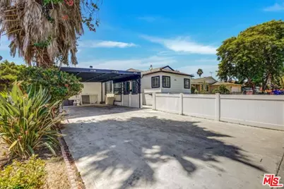 19924 Welby Way, Winnetka, CA 91306 - Photo 1