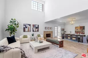 800 S Bronson Ave, Los Angeles, CA 90005 - Photo 1