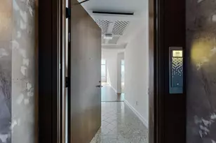 900 W Olympic Blvd, Los Angeles, CA 90015 - Photo 1