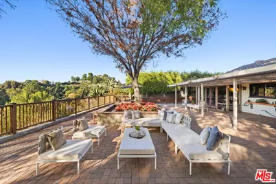 2557 Roscomare Rd, Los Angeles, CA 90077 - Photo 1