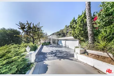8900 Alto Cedro Dr, Beverly Hills, CA 90210 - Photo 1