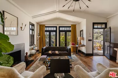 430 Mesa Rd, Santa Monica, CA 90402 - Photo 1
