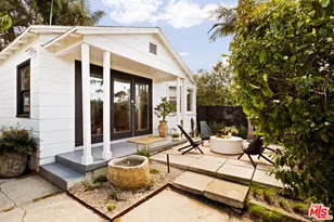 1034 Oakwood Ave, Venice, CA 90291 - Photo 1