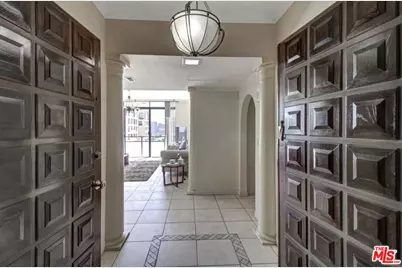 10535 Wilshire Blvd #1701, Los Angeles, CA 90024 - Photo 1