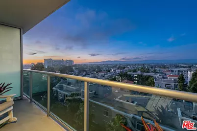 13700 Marina Pointe Dr #807, Marina del Rey, CA 90292 - Photo 1
