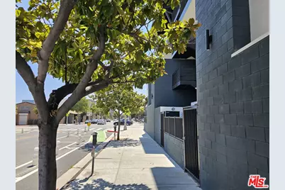 1617 Broadway #D, Santa Monica, CA 90404 - Photo 1