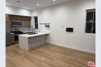 1733 S Barrington Ave #1, Los Angeles, CA 90025 - Photo 1