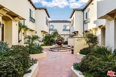 5753 White Oak Ave #7, Encino, CA 91316 - Photo 1