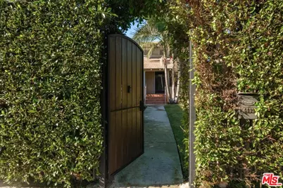 4431 S Wilton Pl, Los Angeles, CA 90062 - Photo 1