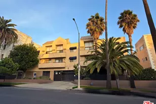 326 S Manhattan Pl, Los Angeles, CA 90020 - Photo 1