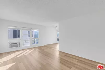 122 N Croft Ave #5, Los Angeles, CA 90048 - Photo 1