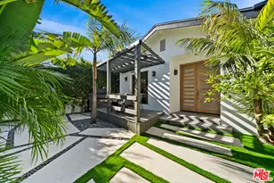 355 S Sycamore Ave, Los Angeles, CA 90036 - Photo 1