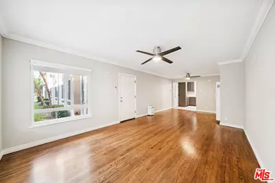 3652 Carmona Ave #7, Los Angeles, CA 90016 - Photo 1