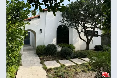 338 N Kings Rd, Los Angeles, CA 90048 - Photo 1