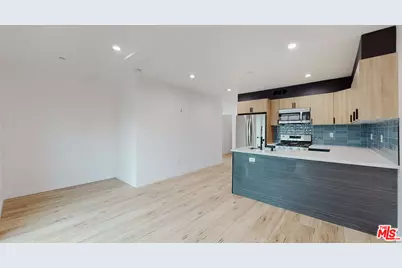 6807 Gloria Ave #1, Los Angeles, CA 91406 - Photo 1