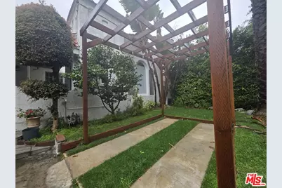 939 S Ogden Dr, Los Angeles, CA 90036 - Photo 1