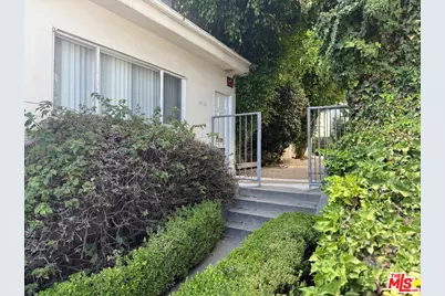 9910 Robbins Dr, Beverly Hills, CA 90212 - Photo 1